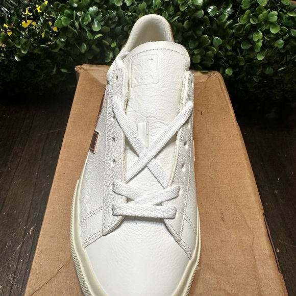 Veja campo chromefree leather sneaker size 9 Extra white_Nacre - Picture 3 of 8